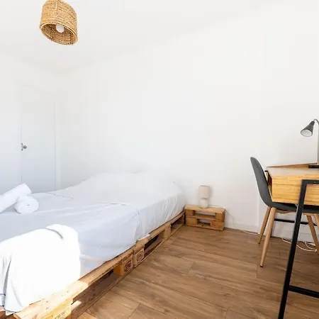 4 Personnes - 2 -fibre - Balcon - Confort *