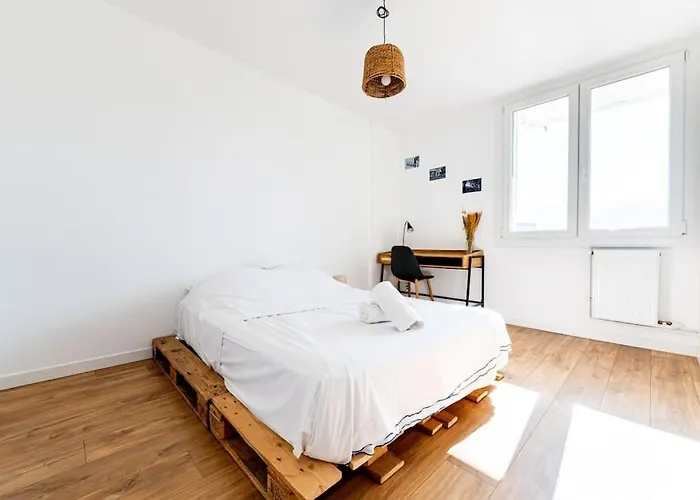 4 Personnes - 2 -fibre - Balcon - Confort Lägenhet *