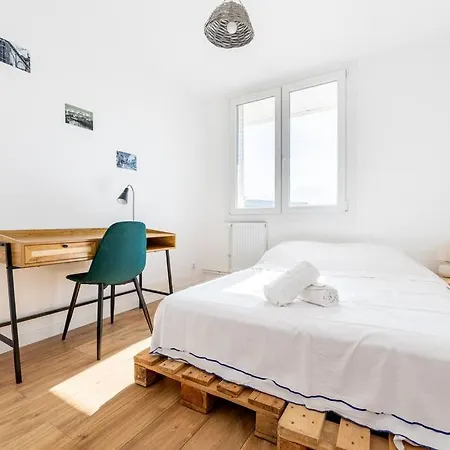 شقة 4 Personnes - 2 -fibre - Balcon - Confort