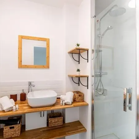 4 Personnes - 2 -fibre - Balcon - Confort شقة غرونوبل