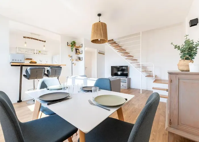 Apartament 4 Personnes - 2 -fibre - Balcon - Confort *