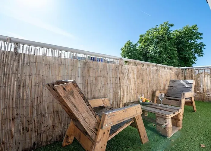 4 Personnes - 2 -fibre - Balcon - Confort Apartament