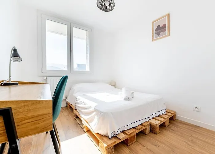 4 Personnes - 2 -fibre - Balcon - Confort Apartament Grenoble