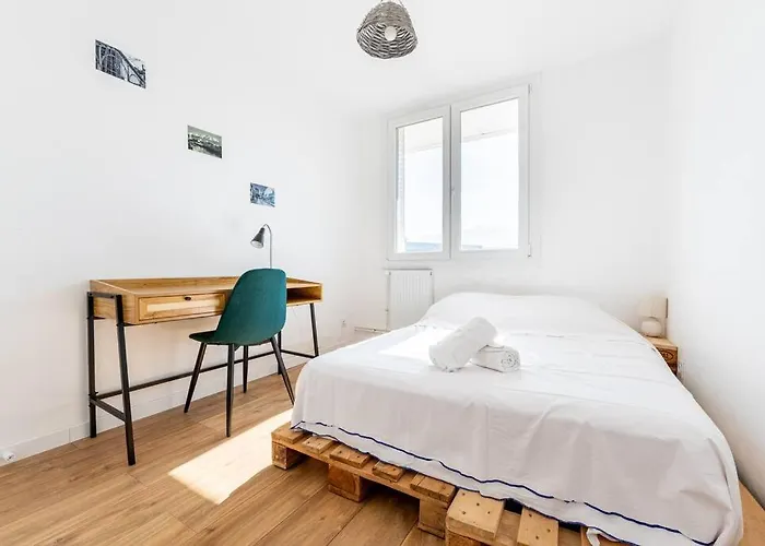 Apartament 4 Personnes - 2 -fibre - Balcon - Confort